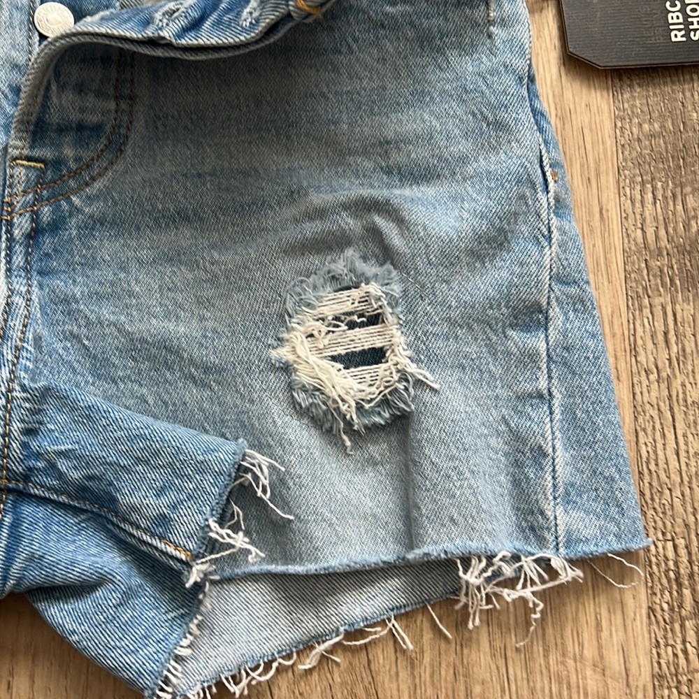 LEVI'S Super High Rise Ribcage Jean Shorts 🎀🎀 - Picture 8 of 12